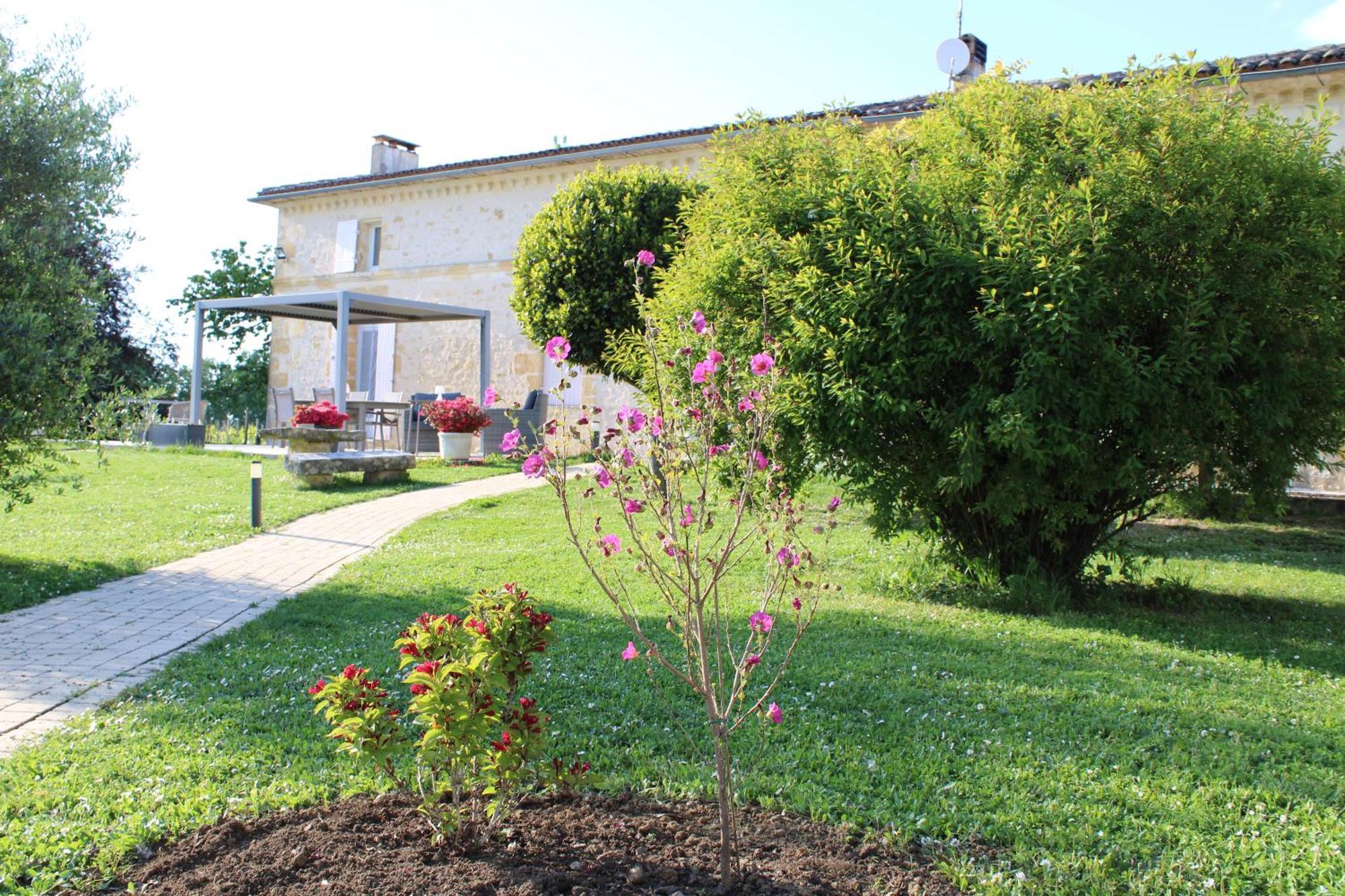 La Vigneraie De Laura Sainte-Colombe (Gironde) Exterior foto